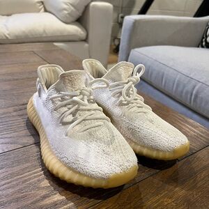 Yeezy Boost 350 V2 Triple White